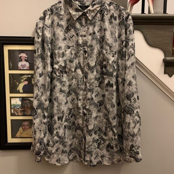 Kardashian Kollection Gray Snake Print Sheer Button Down Blouse sz L - Picture 1 of 5